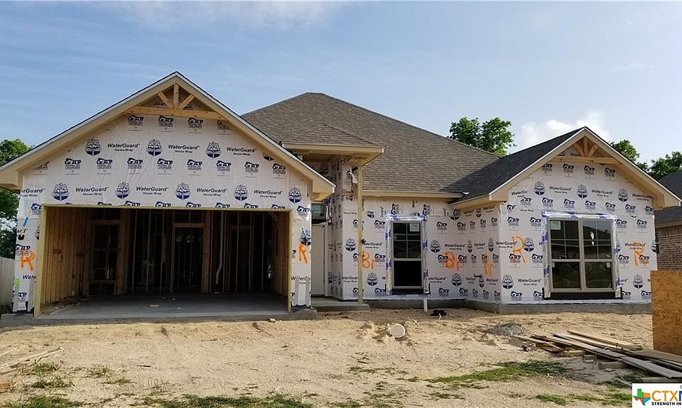 1st image of 3205 Crystal Ann Dr