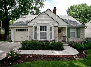 5317 Chadwick Rd, Fairway, KS 66205