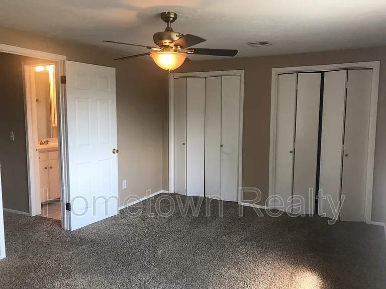 1013 Kelly Park Rd — Photo 21
