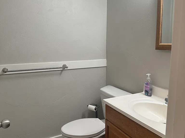 133 Sonja Dr — Photo 8