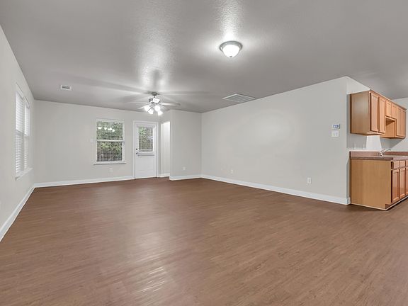 5th image of 3517 Apple Valley Way