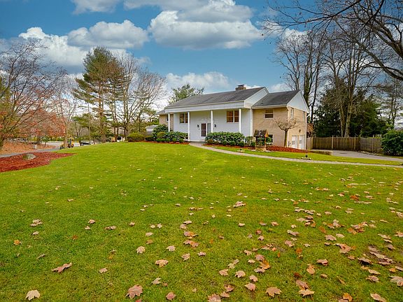 2nd image of 589 Barr Ct