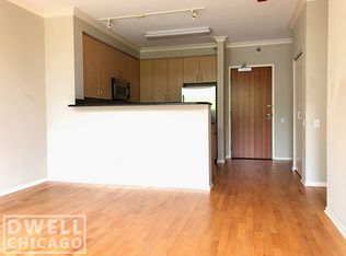 600 N Kingsbury St APT 208, Chicago, IL