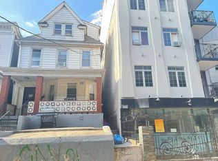 10461 Roosevelt Ave, Corona, NY 11368