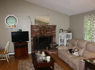 239 Butman Rd, Lowell, MA 01852