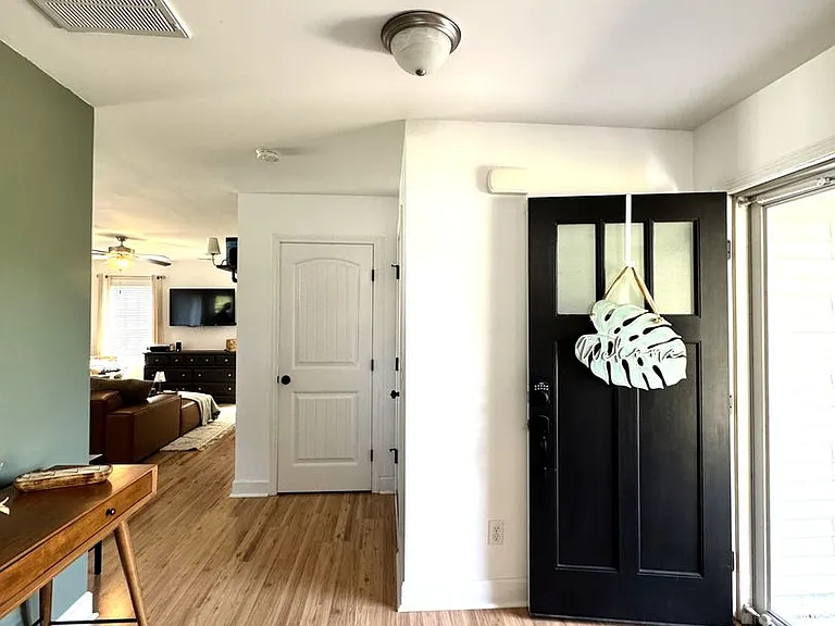 418 Amaryllis Ln — Photo 3