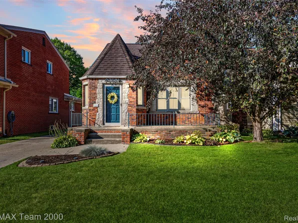 22501 Olmstead St, Dearborn, MI 48124