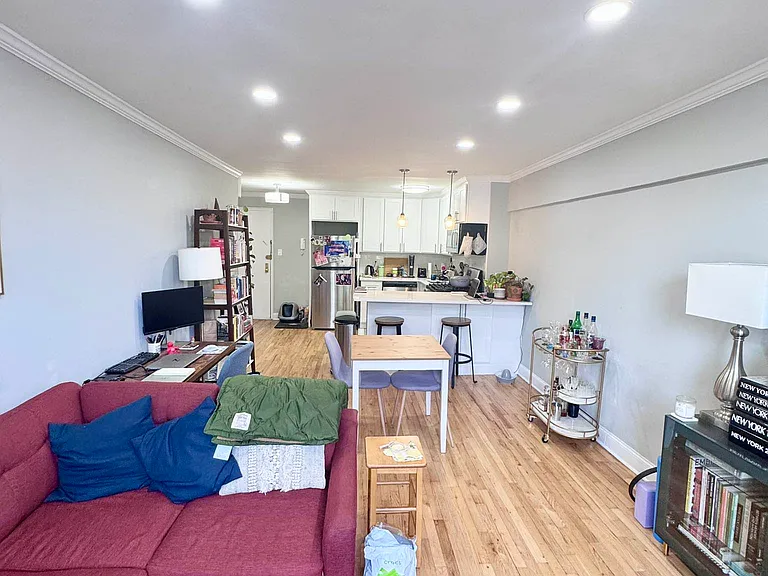 495 E 7th St #5W — Photo 4