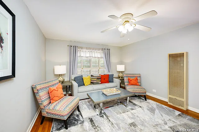 2 bed, 1.0 bath, 1000 sqft, $1,950 — Photo 4