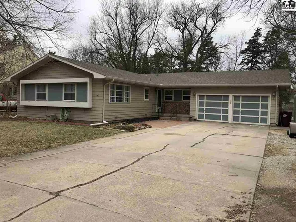 145 N Maxwell St, McPherson, KS 67460