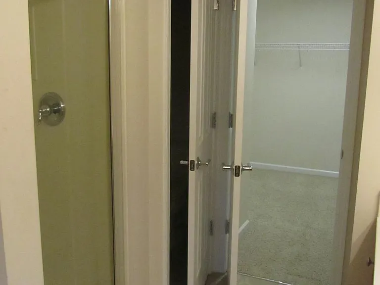 1317 Corwith Dr — Photo 14