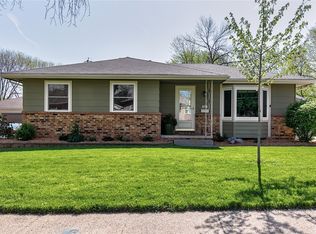 809 SE Innsbruck Dr, Ankeny, IA 50021