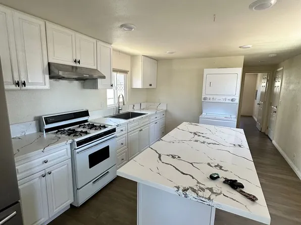 Avalon Mobile Home Park, 35011 Avenue E #24, Yucaipa, CA 92399