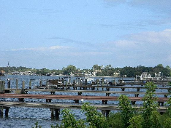 4th image of 168 Pelican Reef Dr