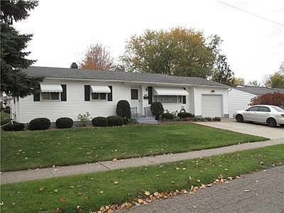 1st image of 2924 Davison Ave