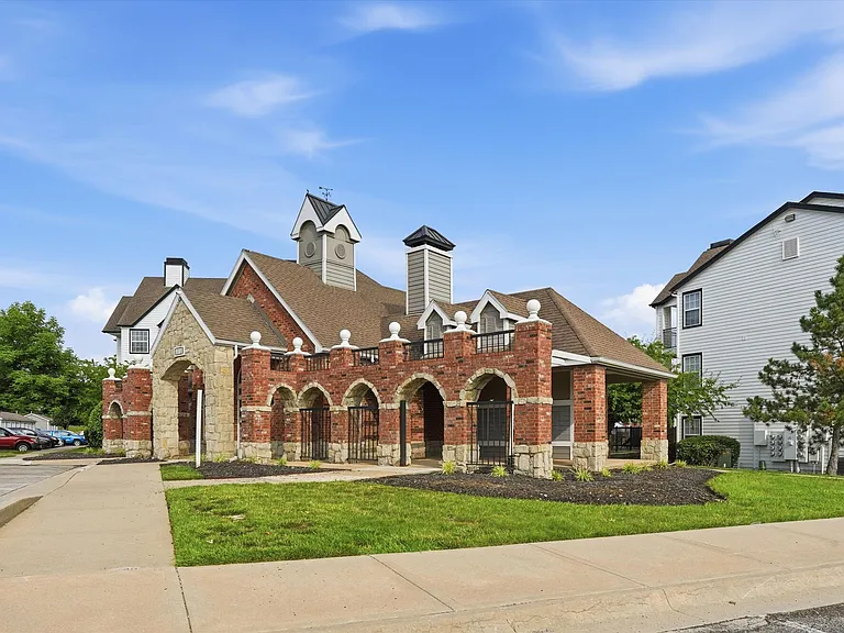 Villa Estates at Lenexa — Photo 48