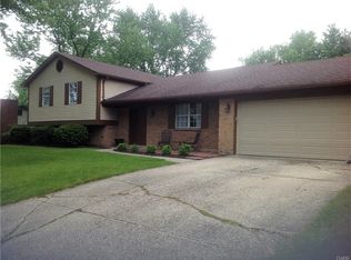 8830 Shadycreek Dr, Dayton, OH 45458