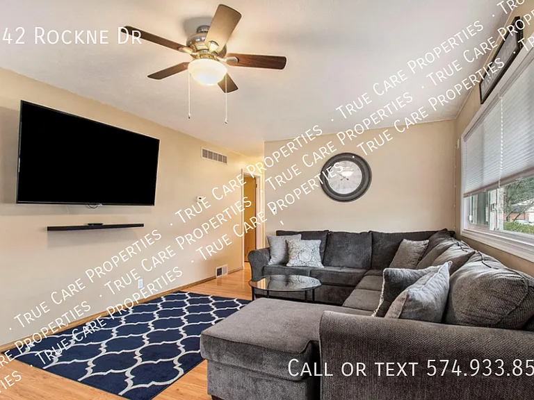 2842 Rockne Dr — Photo 4