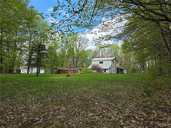 3rd image of 2880 Powell Rd