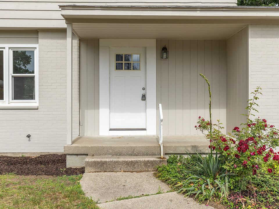 2647 Manitoba Ct NE, Grand Rapids, MI 49525 | MLS #26022722 | Zillow
