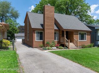 1207 Coolidge Ave, Wheaton, IL 60189