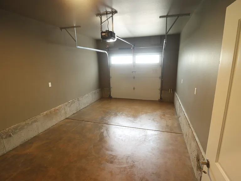 6879 Sun Ct SE — Photo 23