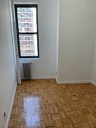 Rented by M.Grossman R.E. Management