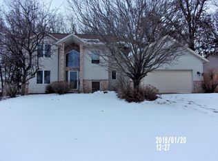 835 Meadow Ln, Woodbury, MN 55125