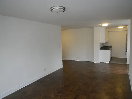 Rented by Solil Management | media 7