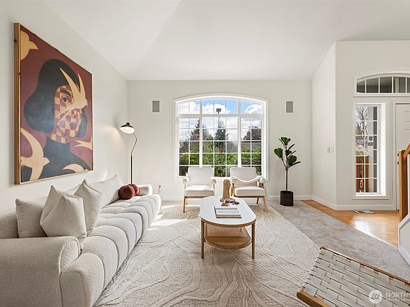 3rd image of 765 Vashon Avenue NE