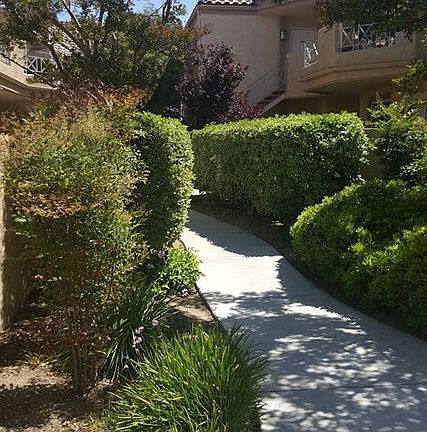 3rd image of 23705 Del Monte Dr Unit 239