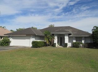 512 Raven Way, Naples, FL 34110