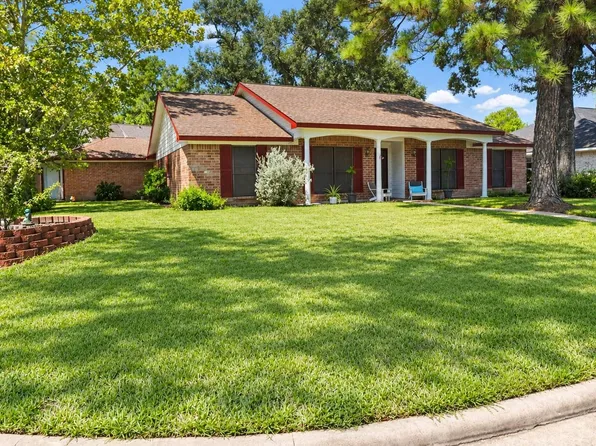 9803 Rocktree Dr, Houston, TX 77040