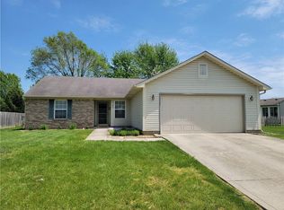 508 Woodfield Cir, Avon, IN