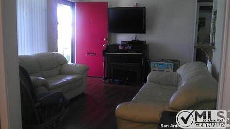 2nd image of 118 Wayside Dr