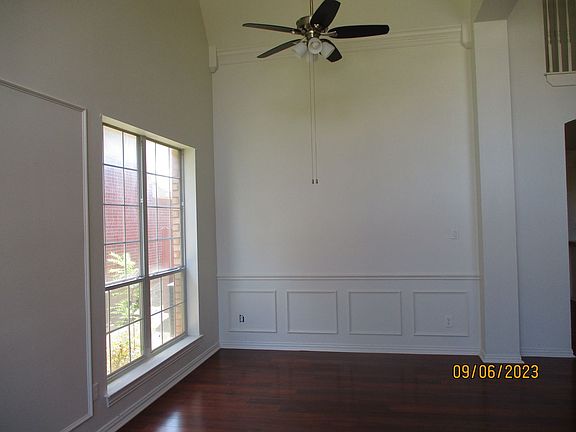 4th image of 875 San Jacinto Dr