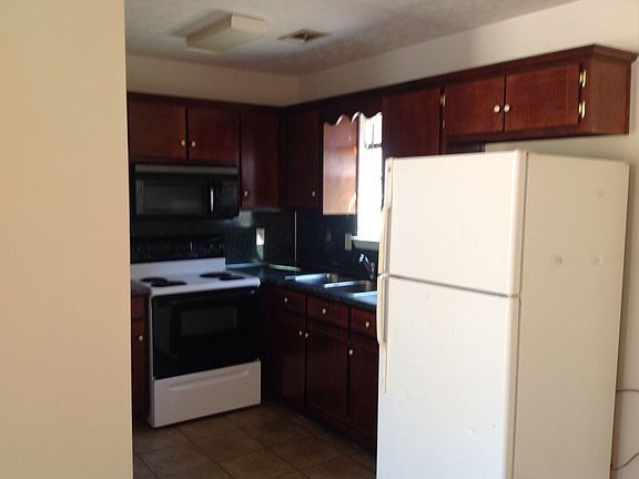 3rd image of 673 Lee Road 213 Unit 15