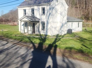 102 Darby Rd, Troutville, VA 24175