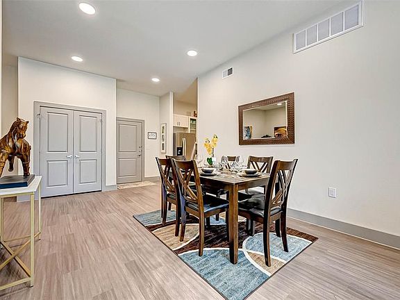 5th image of 6955 Turtlewood Dr #203