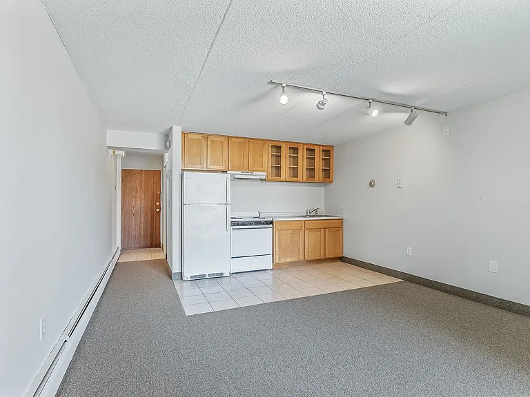 1414 S 3rd St — Photo 22