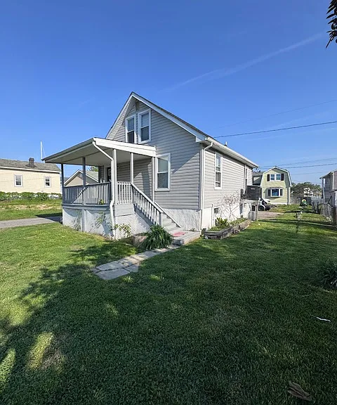2107 Anna Ave — Photo 2