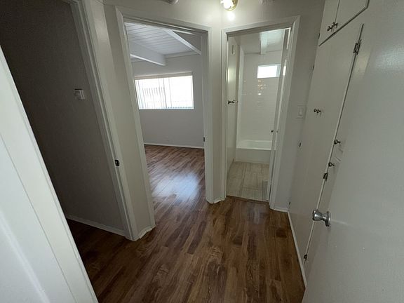 3rd image of 6121 Whitsett Ave APT 6