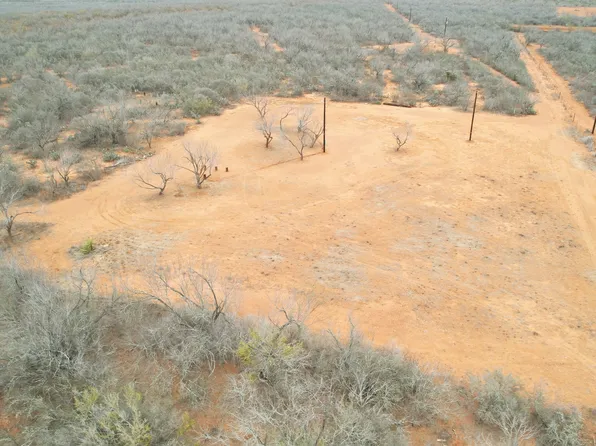 3201 Mckinley, Pearsall, TX 78061