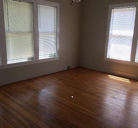 142 Bedroom