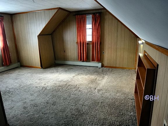Upstairs Bedroom 1
