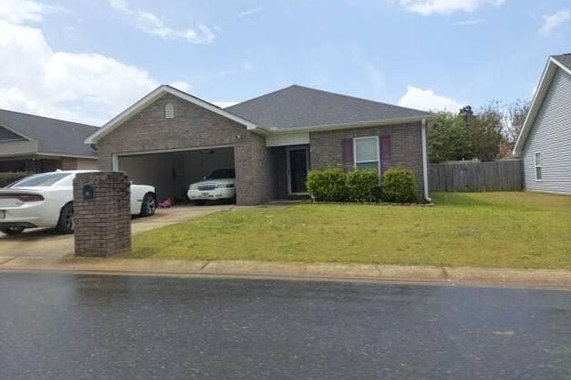 2nd image of 60 Azalea Ln