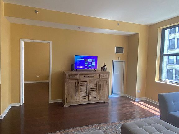 3rd image of 5 N Wabash Ave APT 1403
