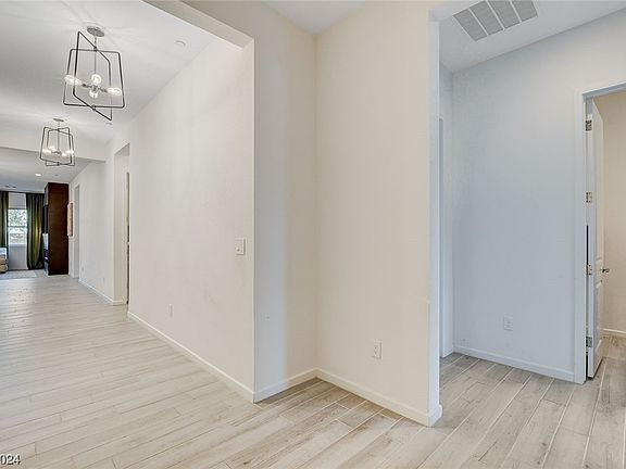 5th image of 9980 Pinyon Creek Ave