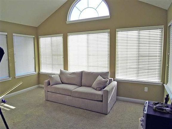 4th image of 2500 Crossings Blvd Unit 580