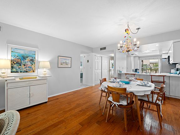 5th image of 121 Island Way APT 323